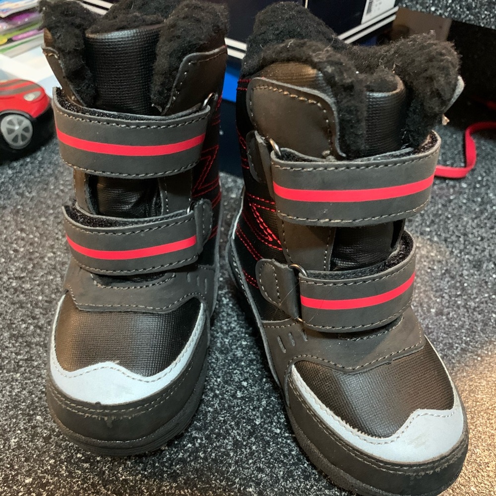 Totes water resistant toddler boy snow boot